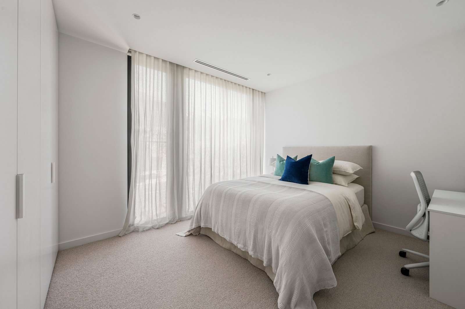 31 Mathoura Road, Toorak, 3142