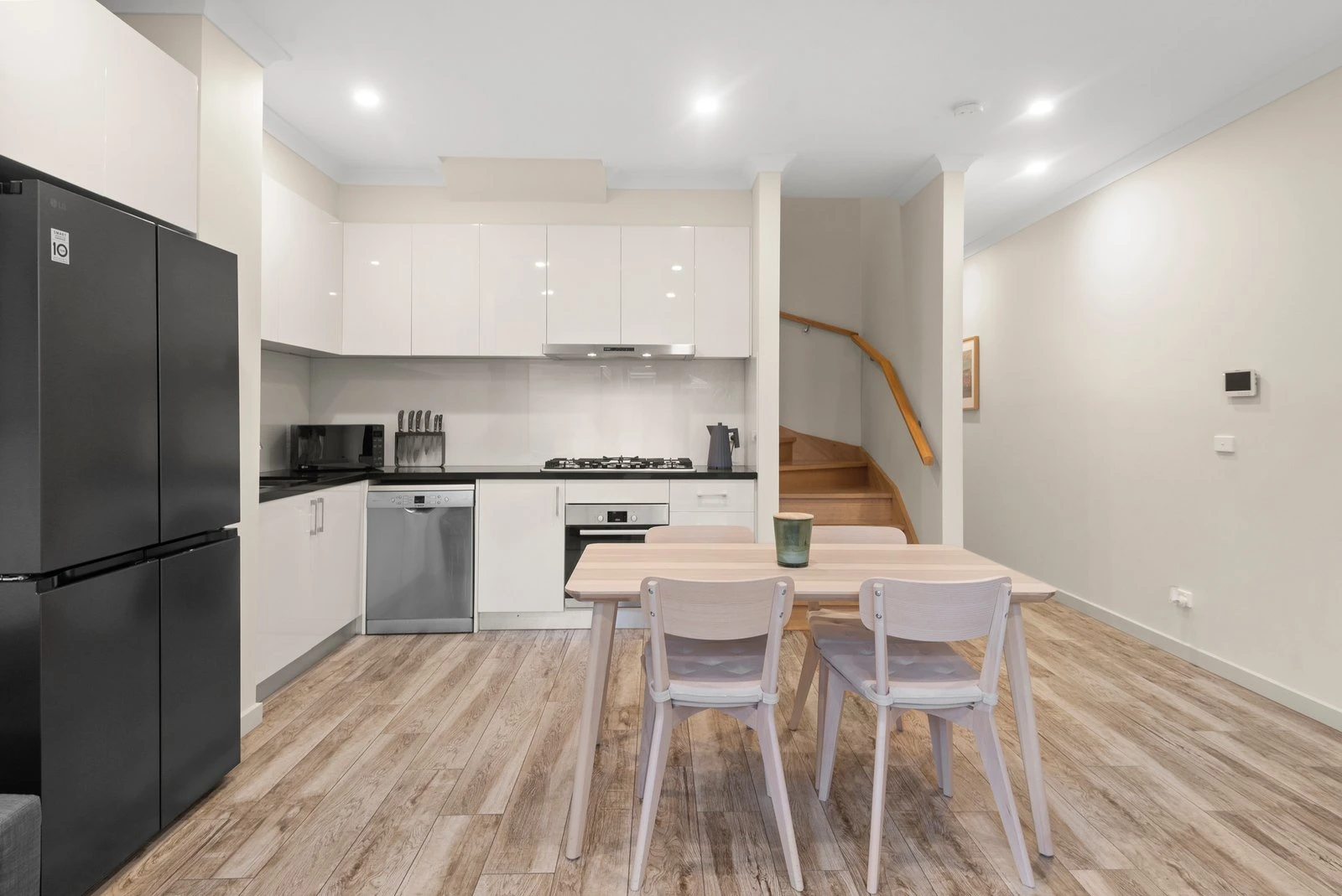 3/18 Lorne Parade, Mont Albert, 3127