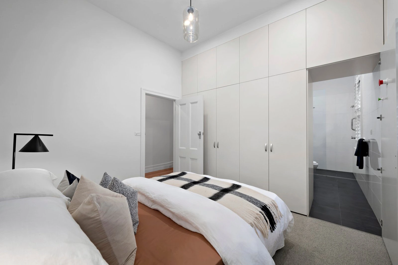 33 Irving Avenue, Prahran, 3181