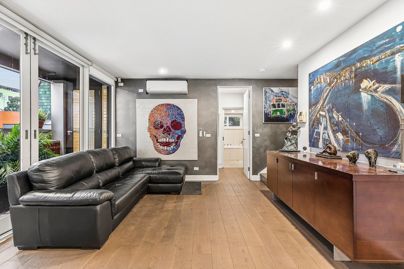 35 Hinton Lane, Prahran, 3181