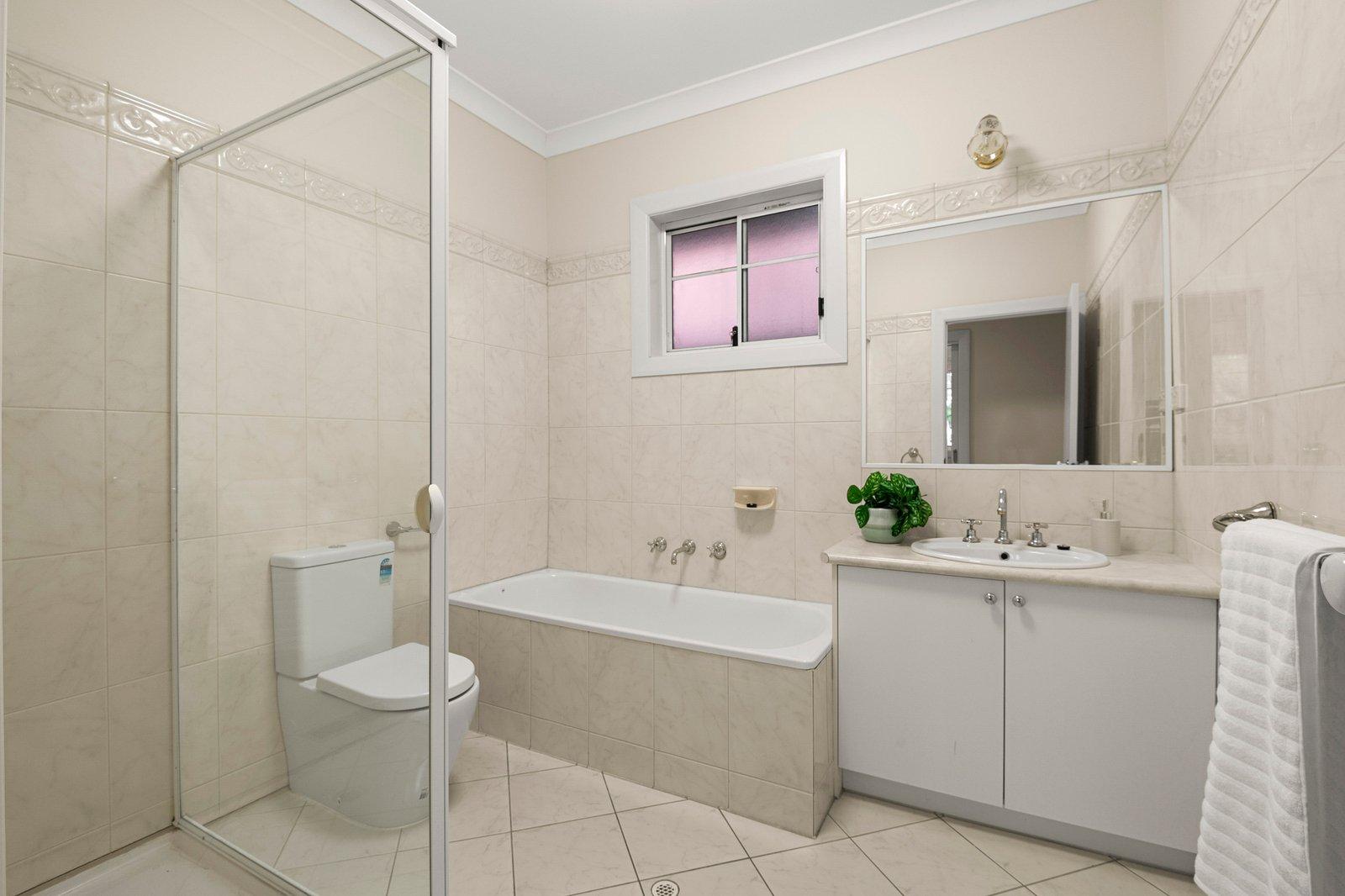 350-352 Doncaster Road, Balwyn North, 3104