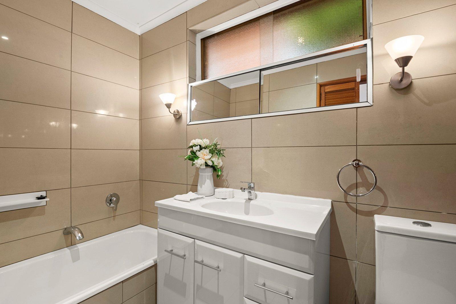 350-352 Doncaster Road, Balwyn North, 3104