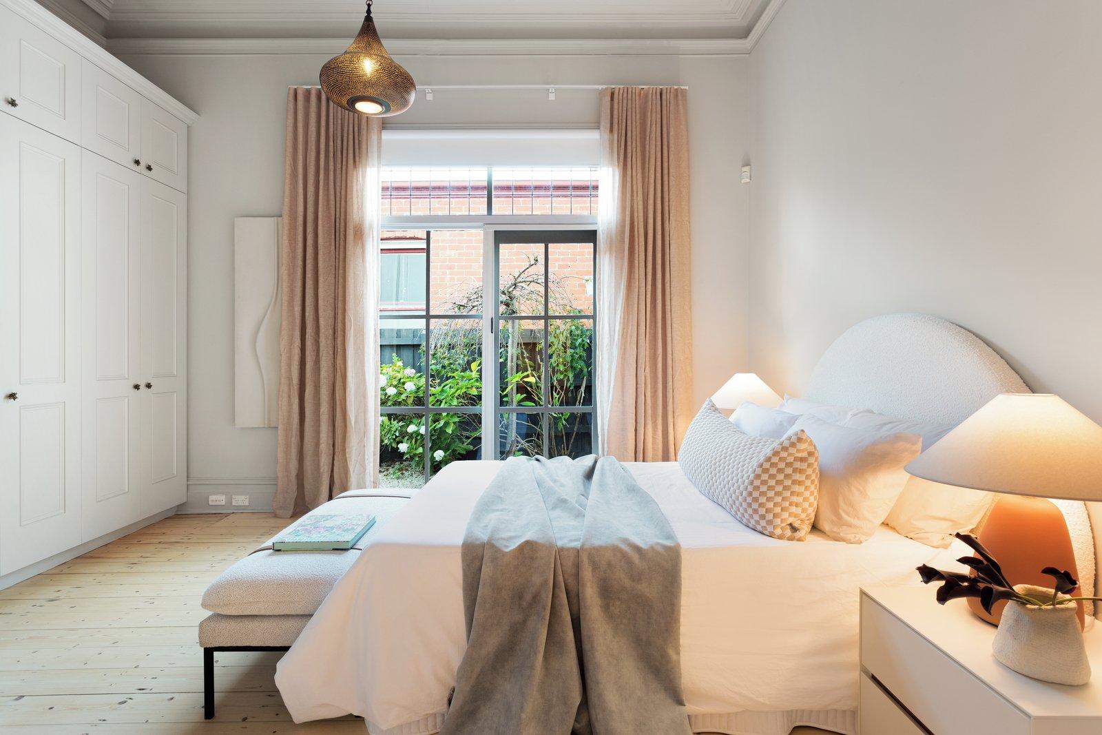 36 Highbury Grove, Prahran, 3181