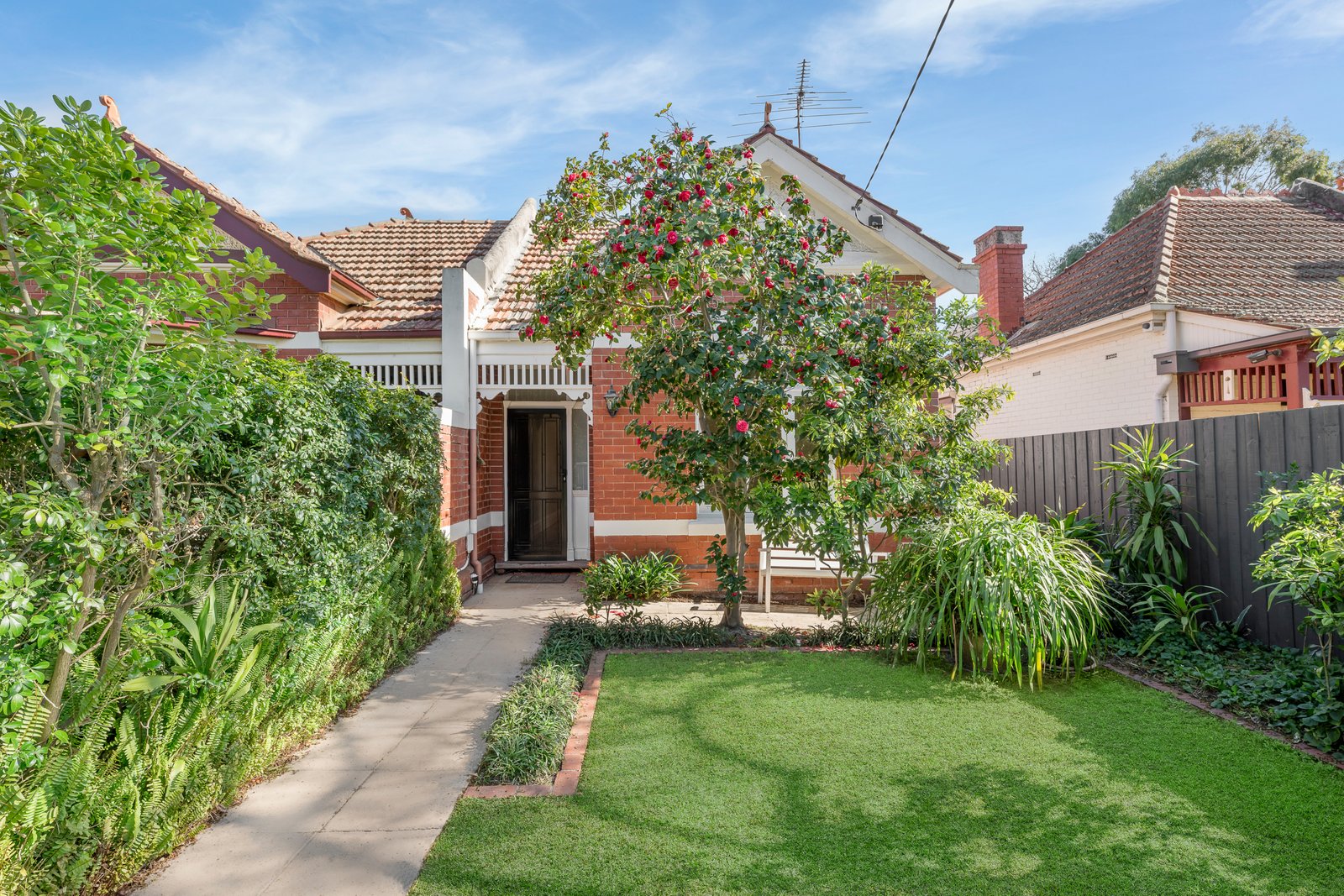 36 Kelvin Grove, Prahran, 3181