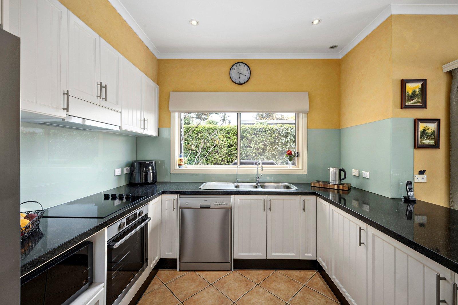 36 Napier Street, Mornington, 3931