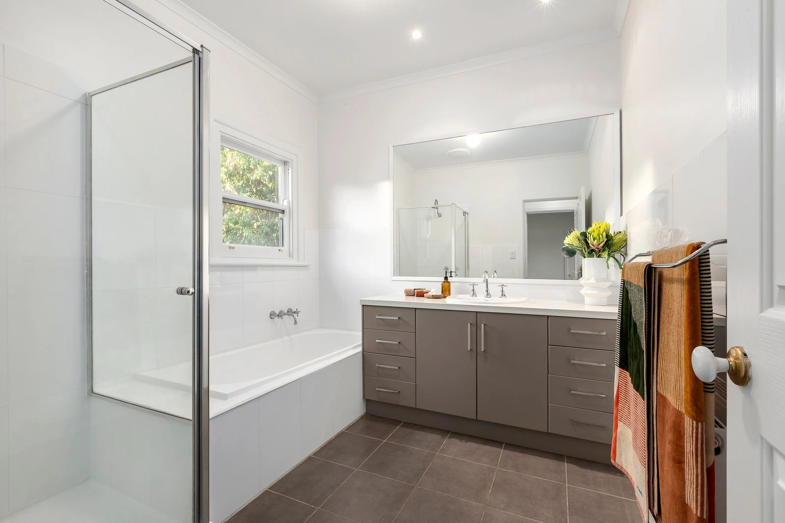 37 Shakespeare Grove, Hawthorn, 3122