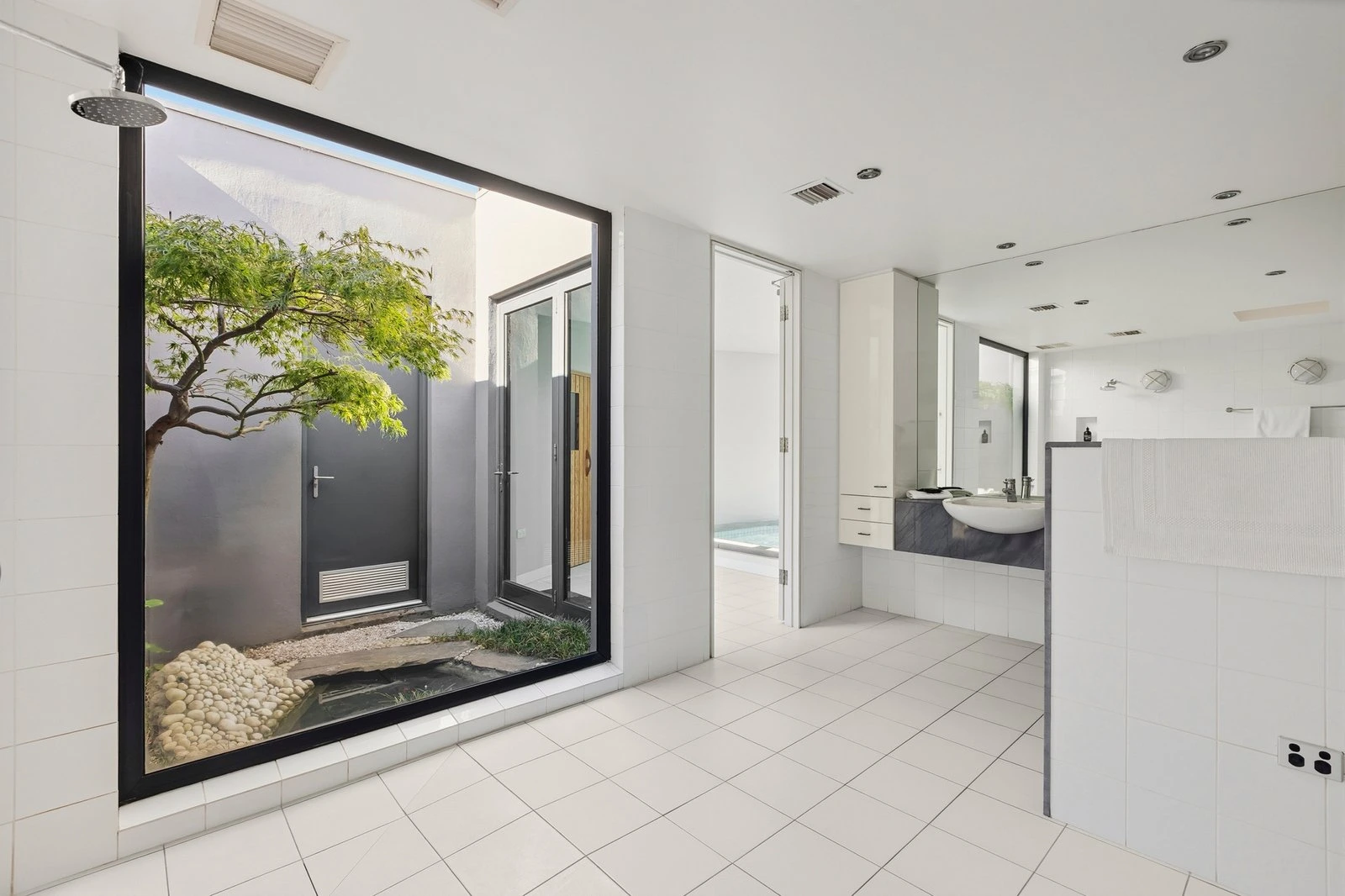 3/7 The Ridge, Canterbury, 3126