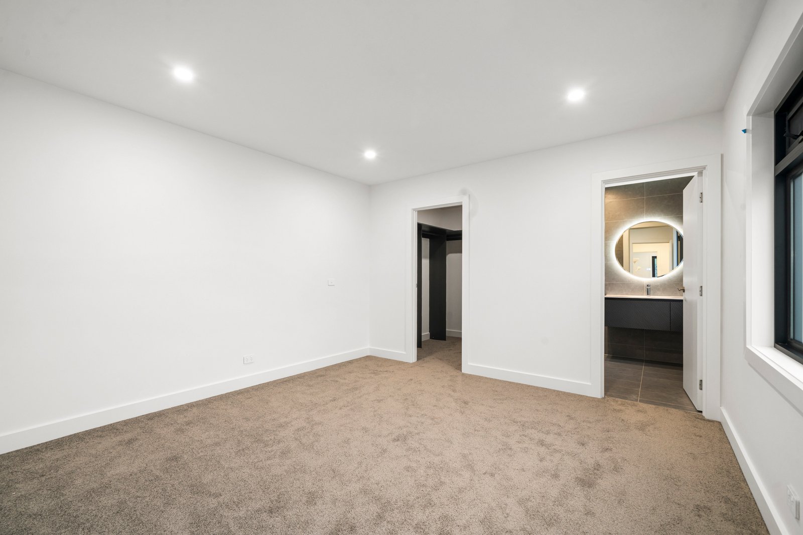 38 Strabane Avenue, Mont Albert North, 3129