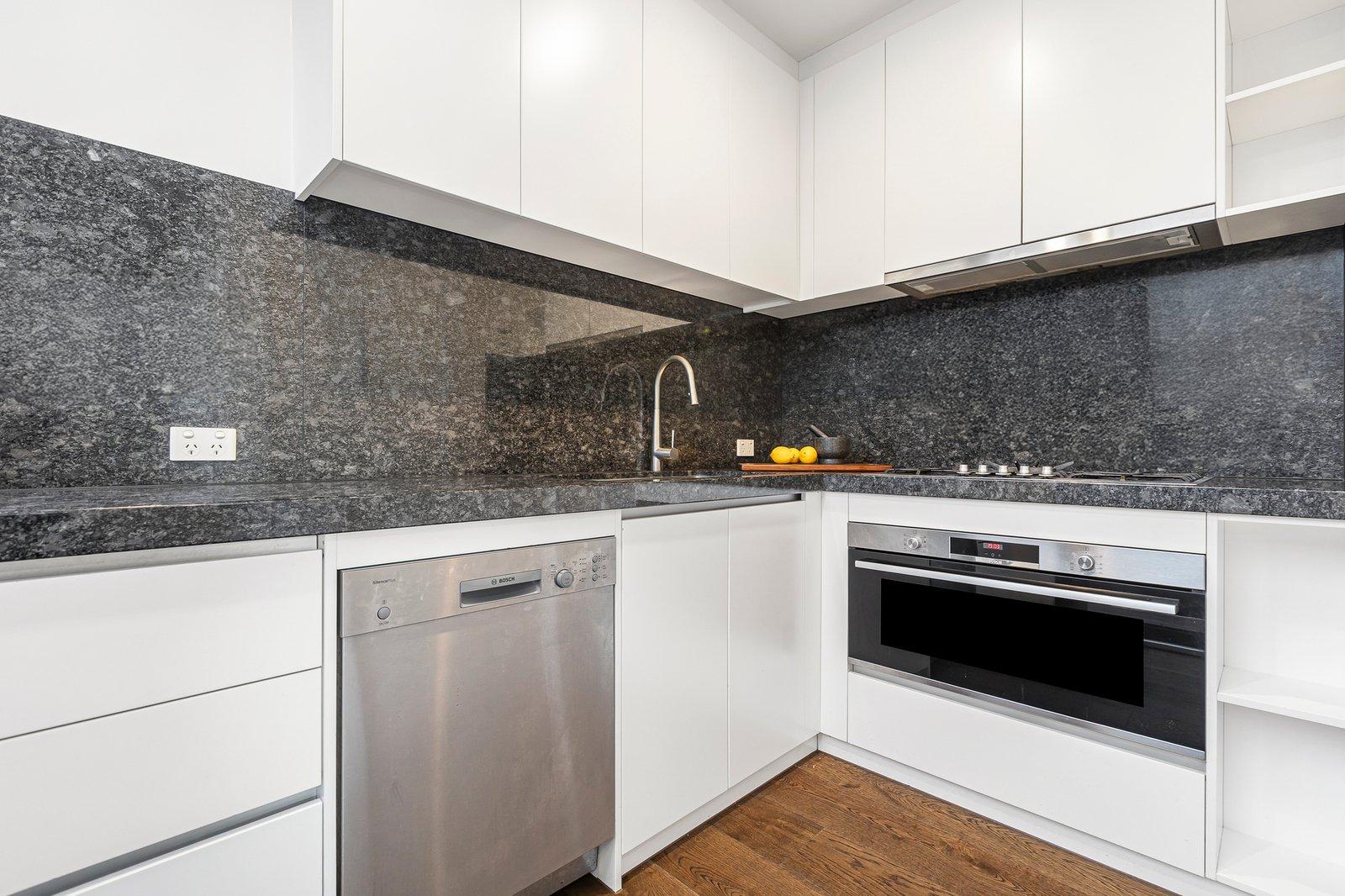 3B Carrington Grove, Brighton East, 3187