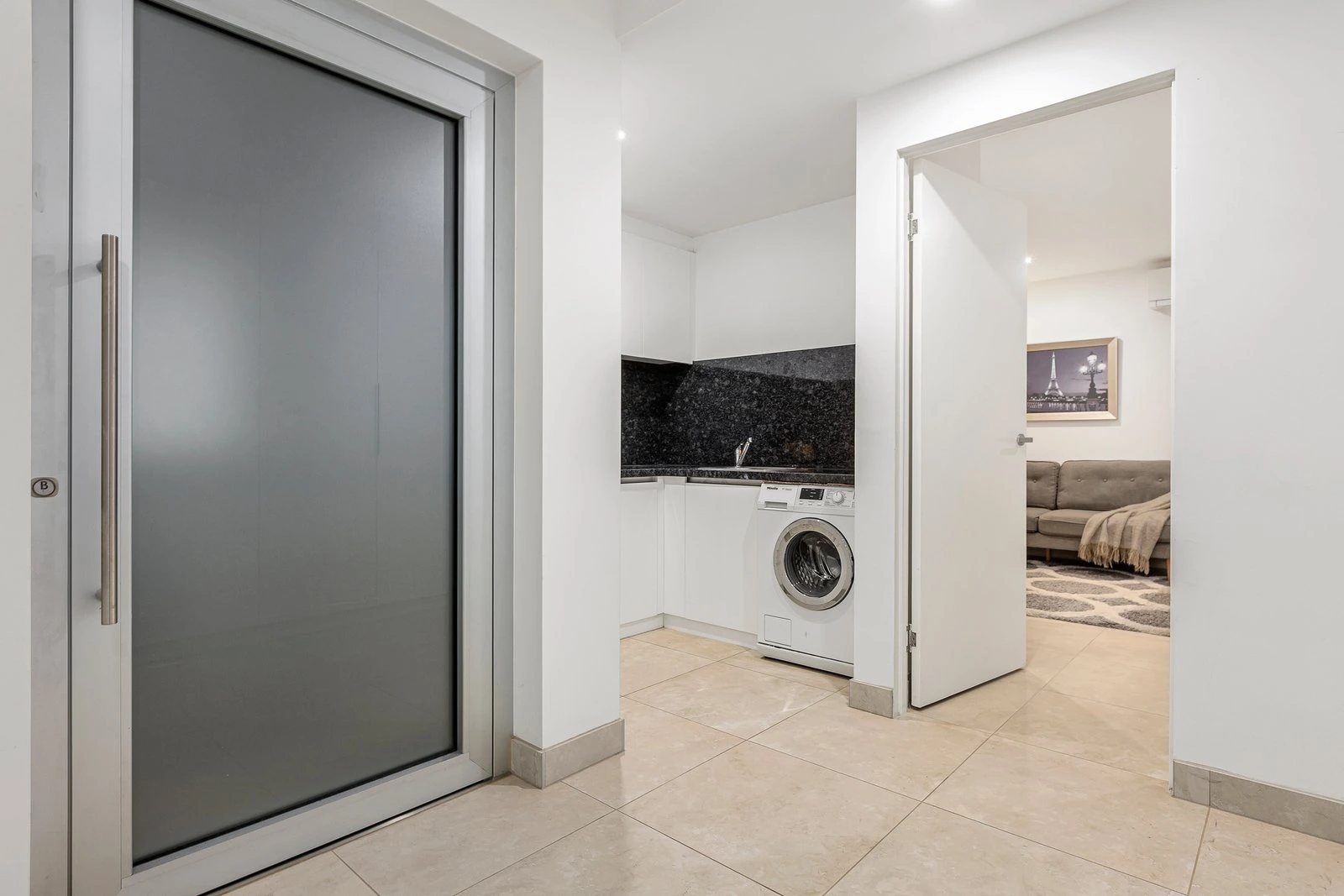 3B Carrington Grove, Brighton East, 3187