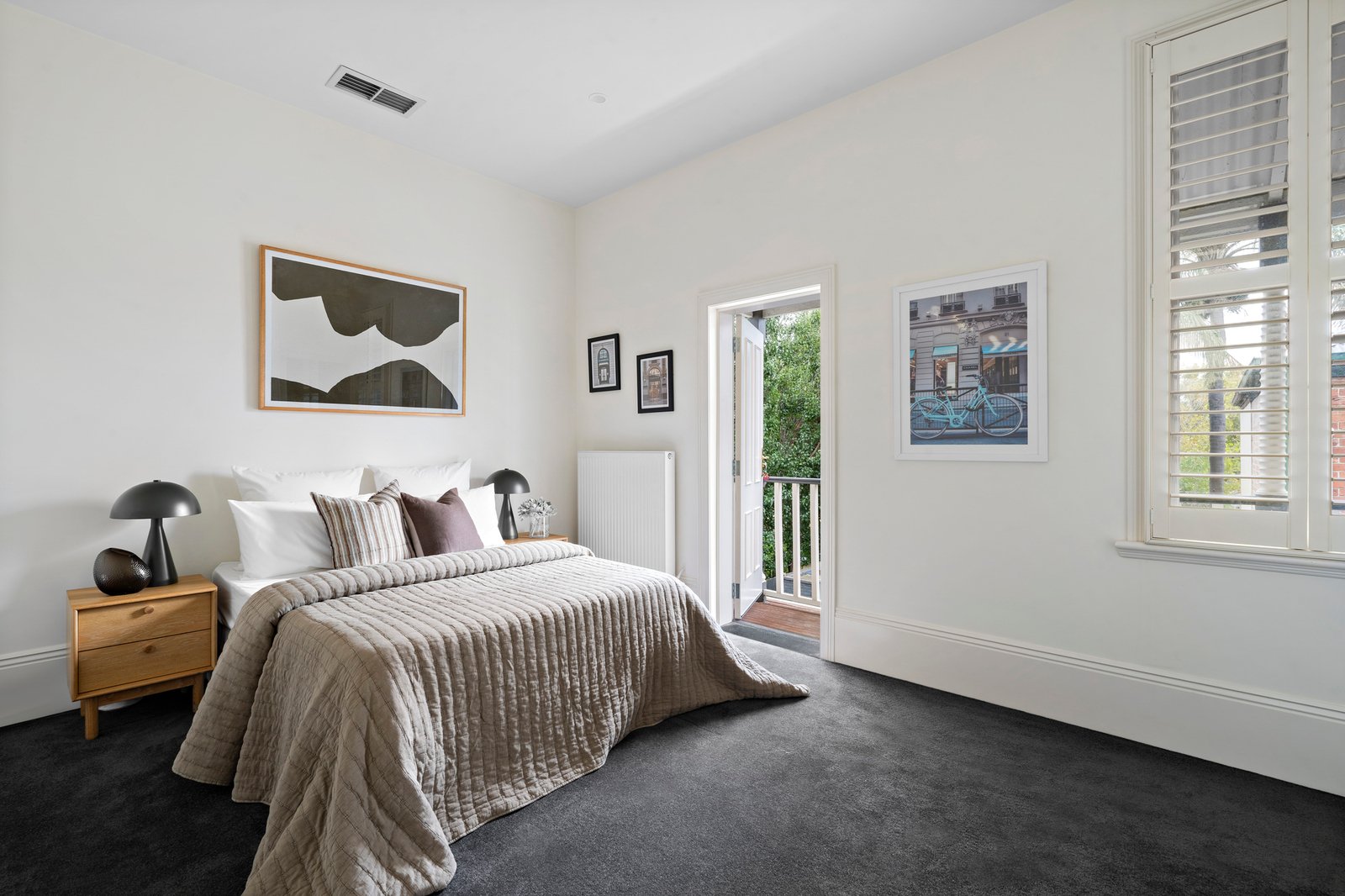 4 Canterbury Road, Albert Park, 3206