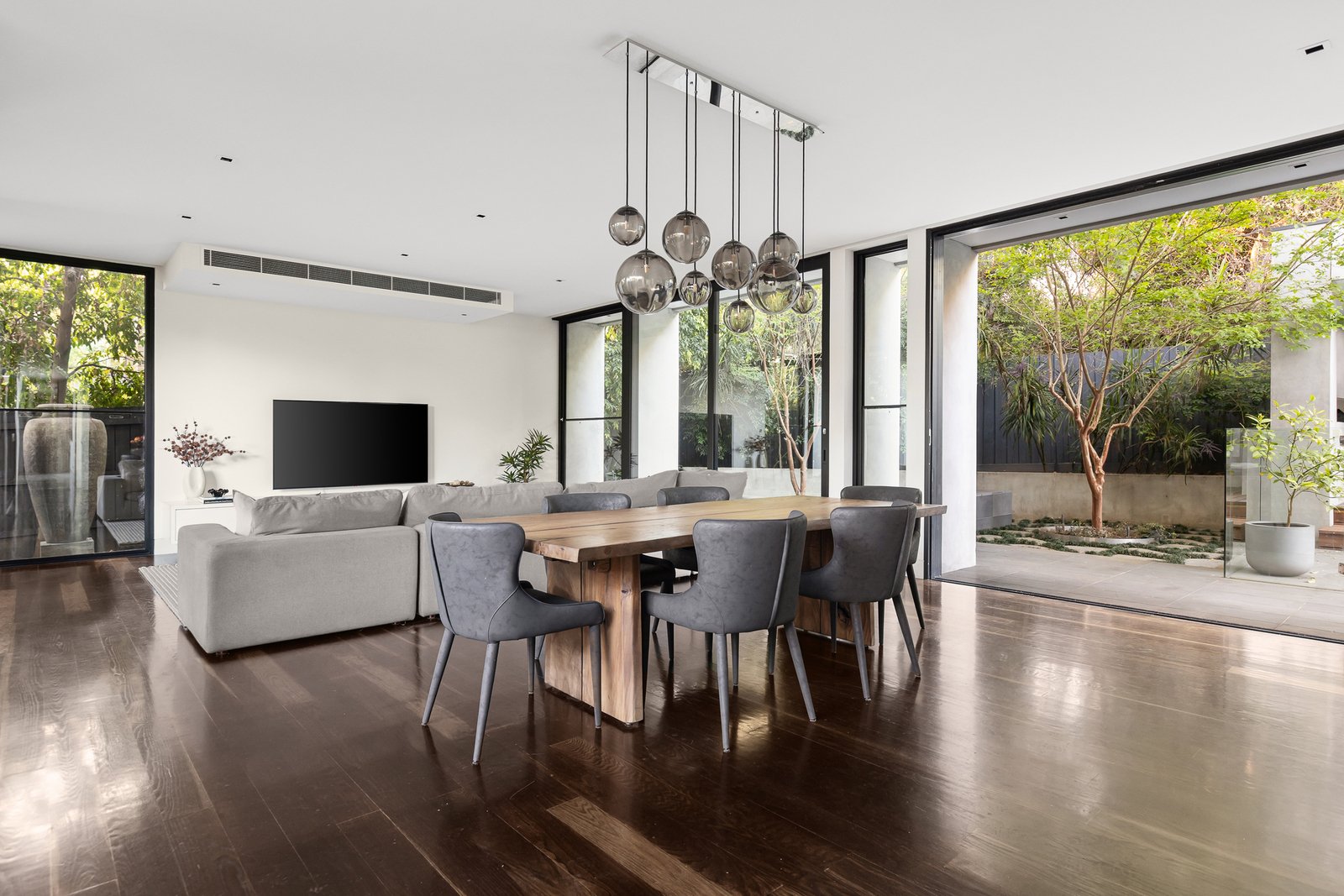 4 Glan Avon Road, Hawthorn, 3122