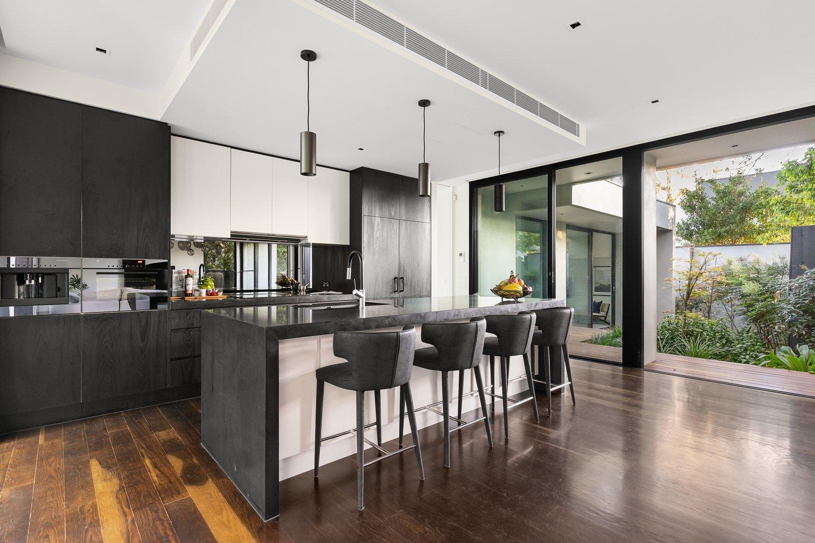 4 Glan Avon Road, Hawthorn, 3122