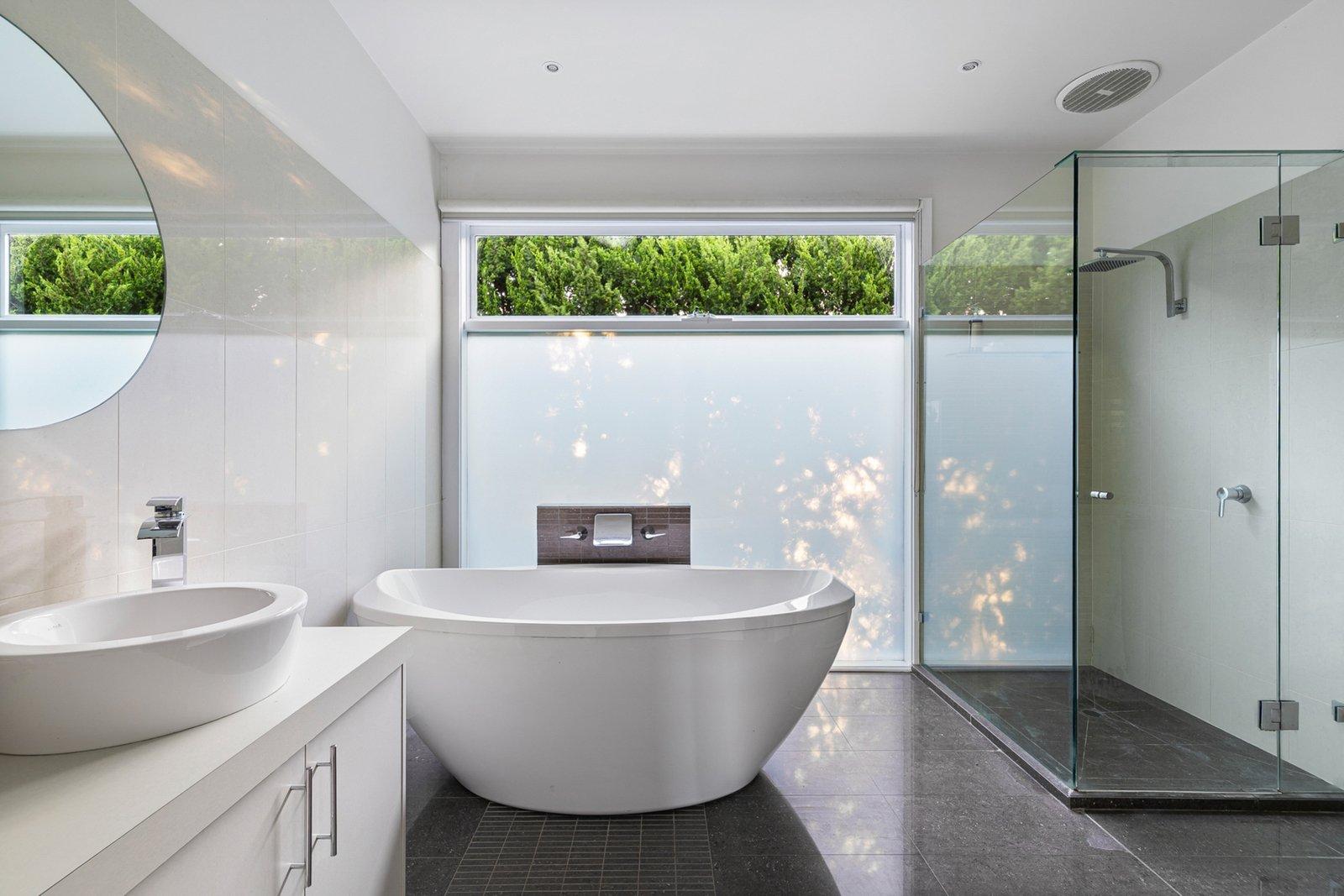 4 Lakeview Grove, Mornington, 3931