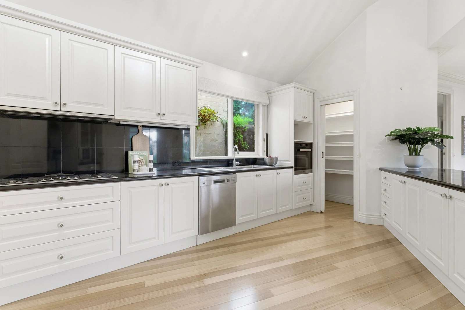 4 Newman Morris Place, Kew, 3101