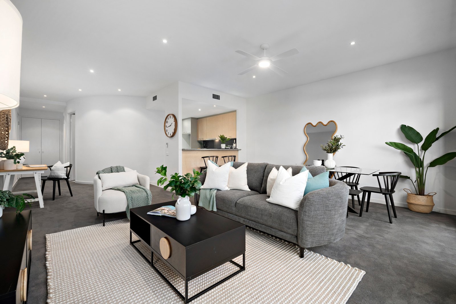 404/88 Beach Street, Port Melbourne, 3207