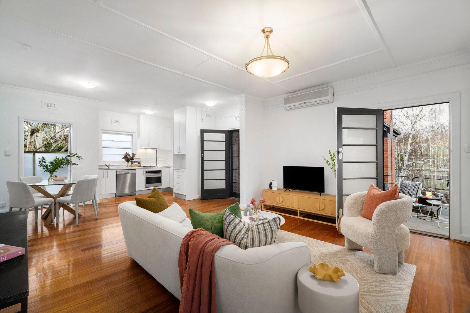 4/1 Garden Court, Elwood, 3184