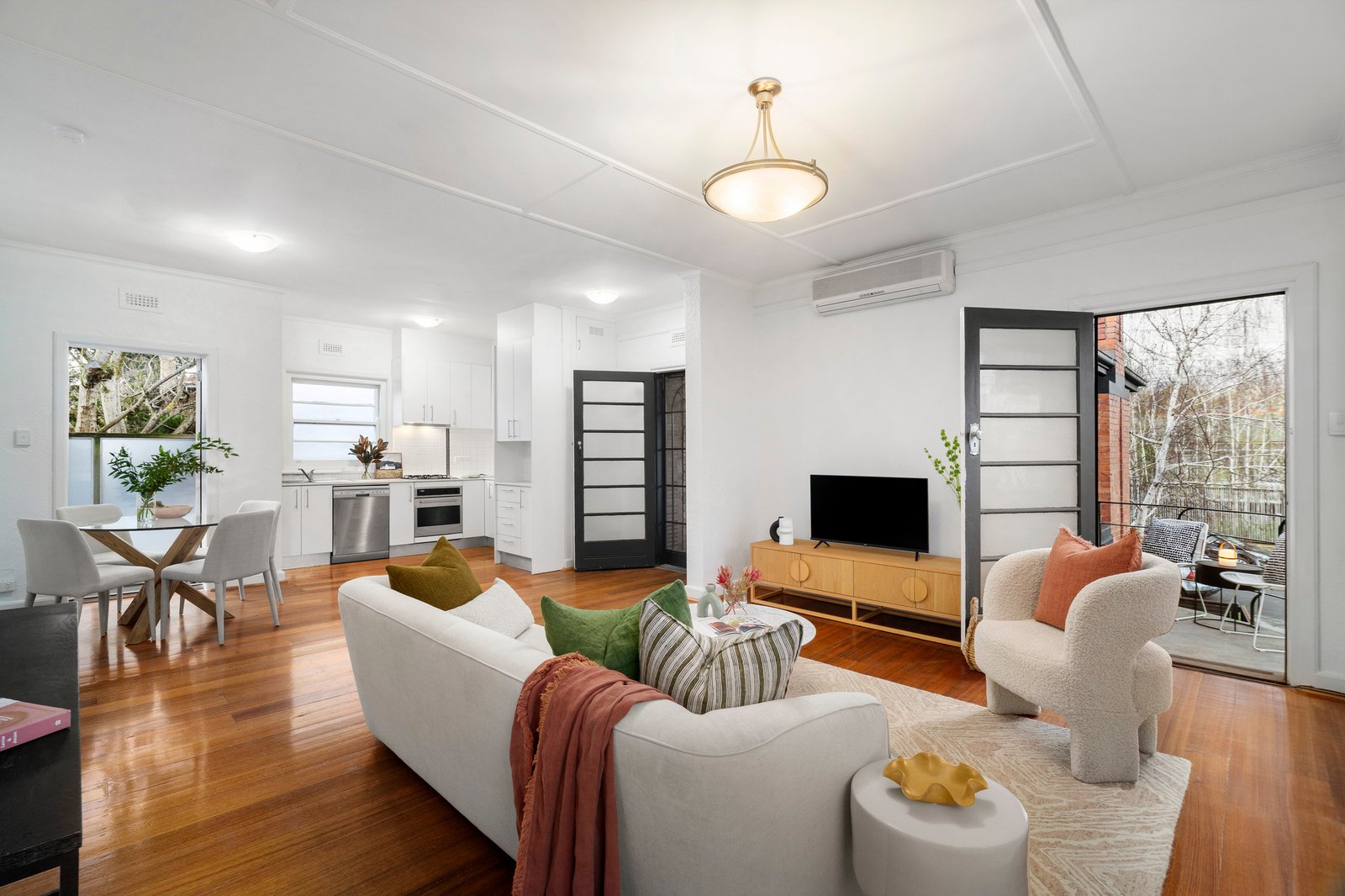 4/1 Garden Court, Elwood, 3184