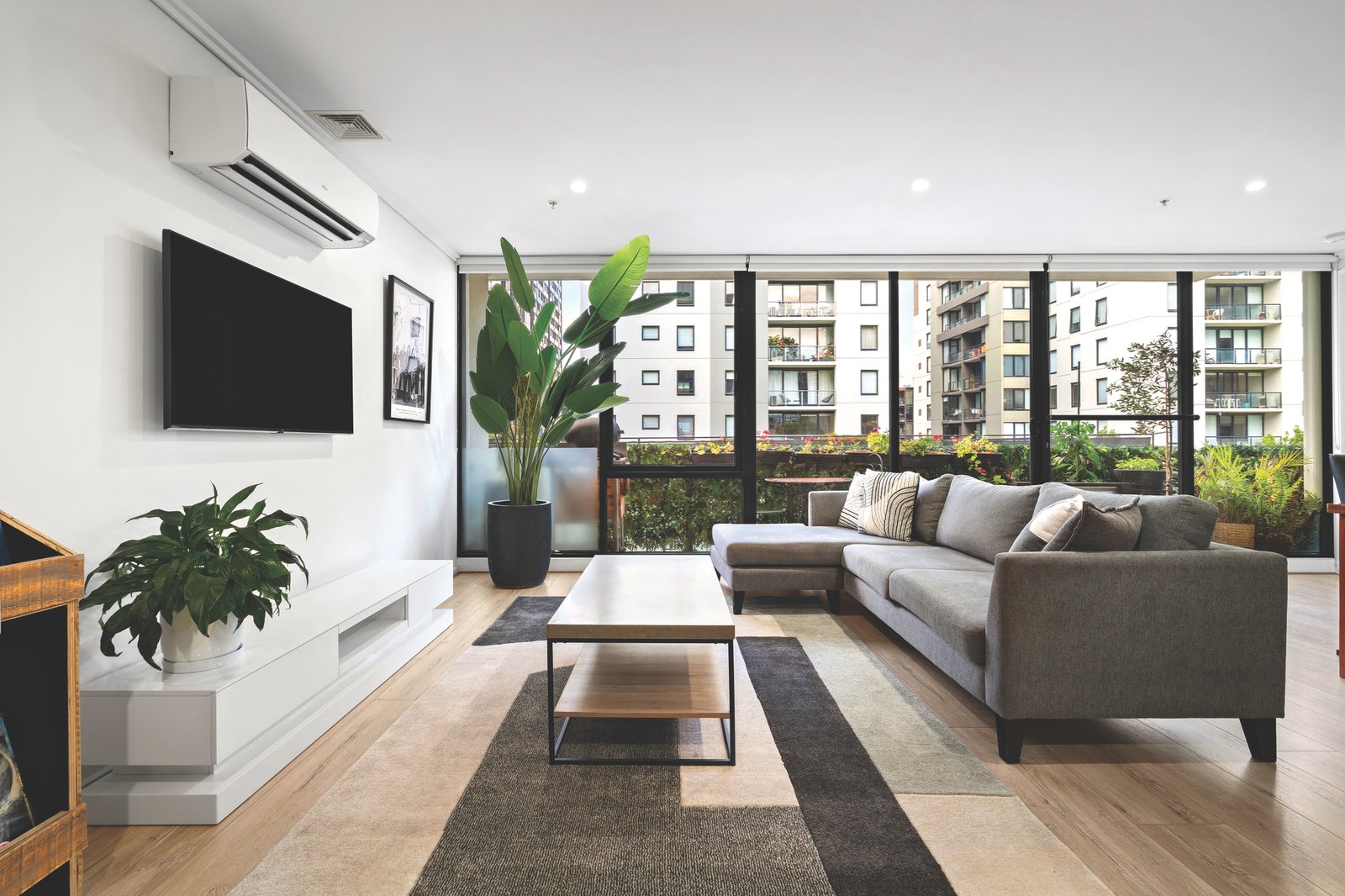 412/38 Bank Street, South Melbourne, 3205