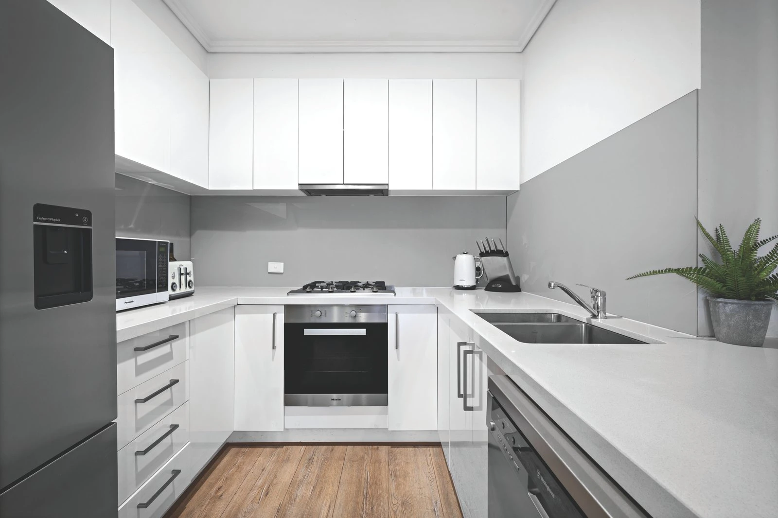 412/38 Bank Street, South Melbourne, 3205