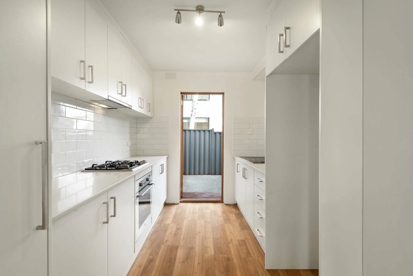 4/13 Lewisham Road, Prahran, 3181