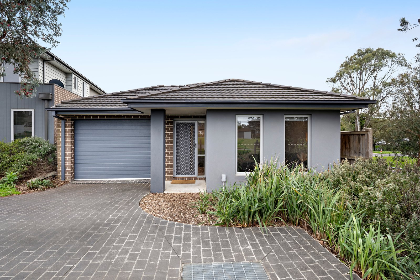 43 Norfolk Pine Circuit, Somerville, 3912