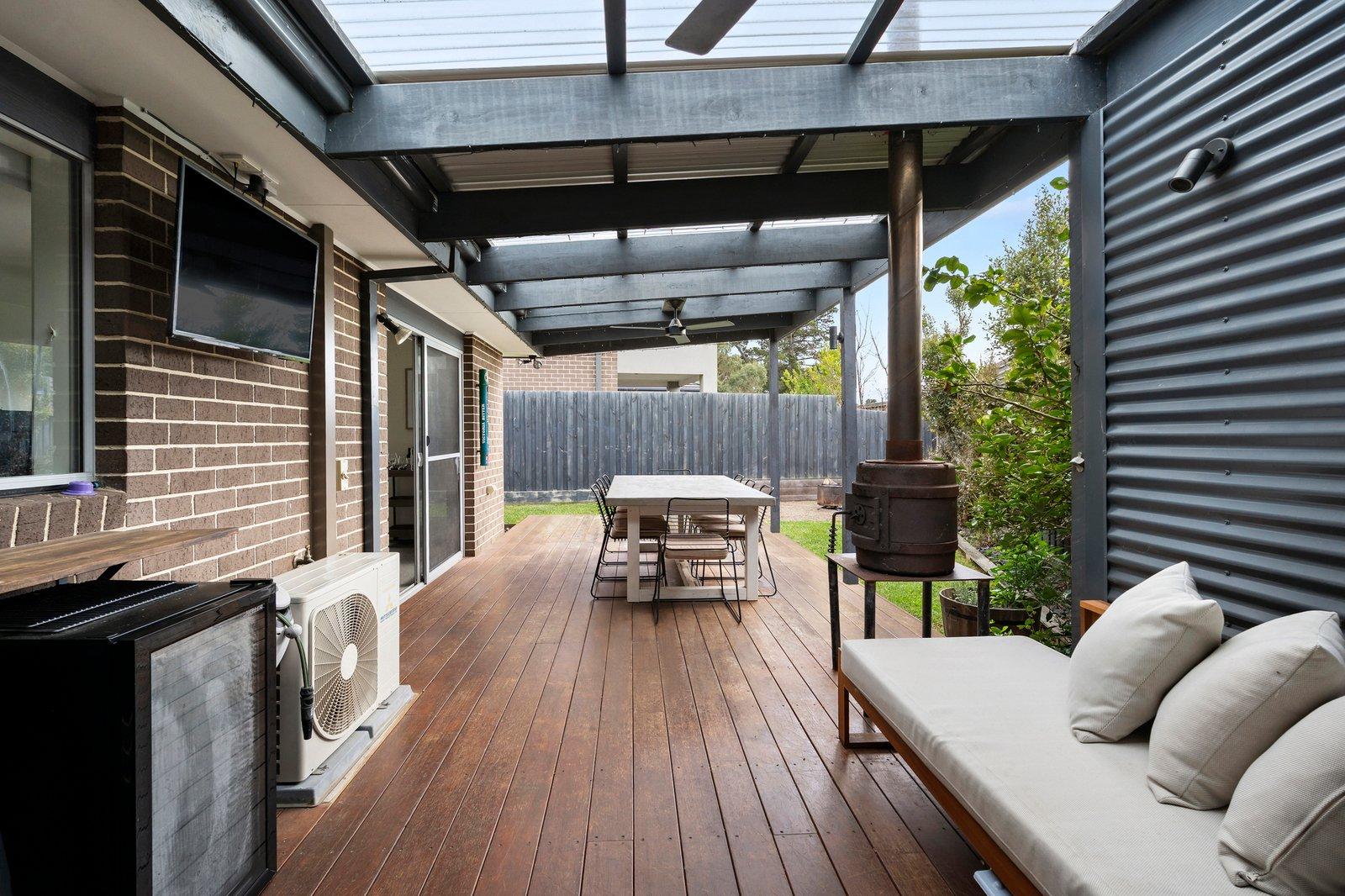 43 Norfolk Pine Circuit, Somerville, 3912