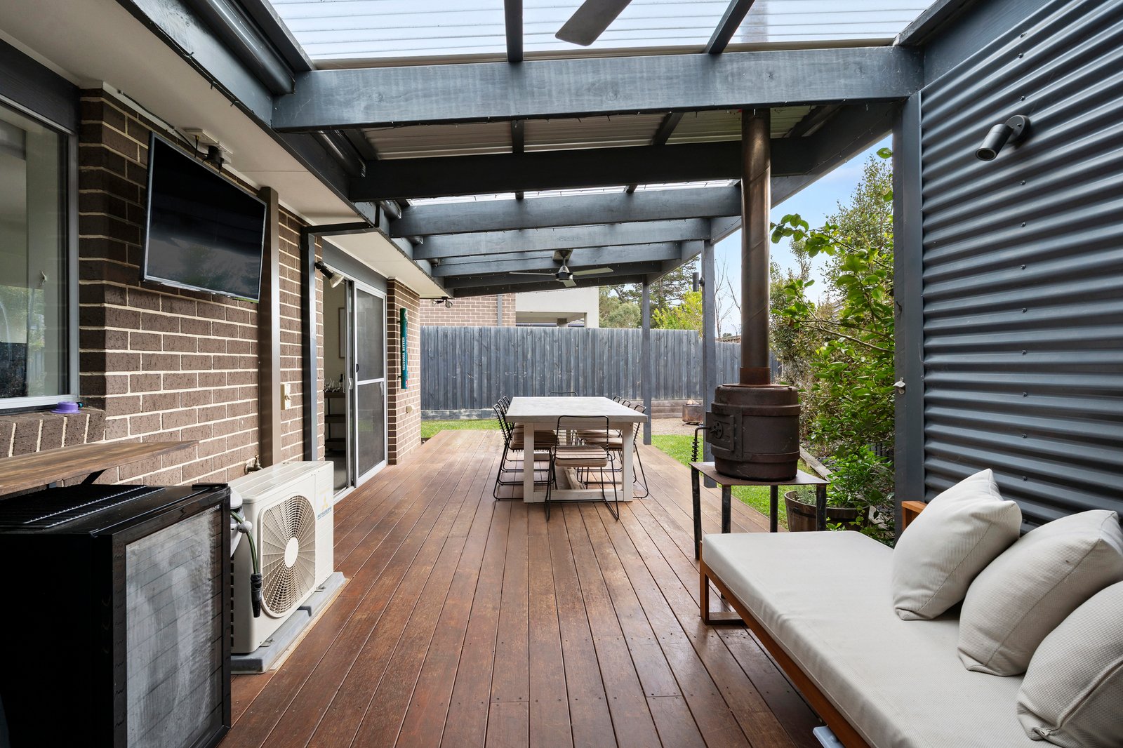 43 Norfolk Pine Circuit, Somerville, 3912