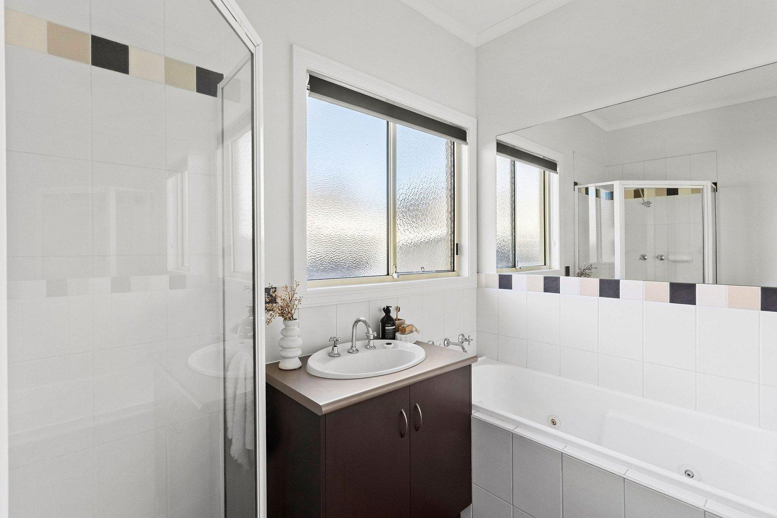 4/69 Herbert Street, Mornington, 3931