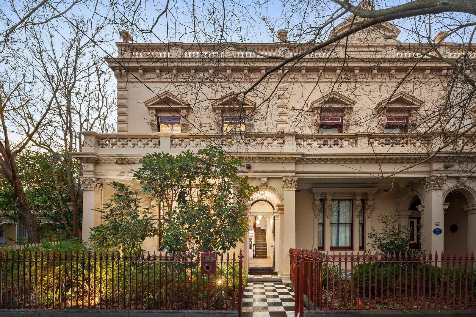 48 Howe Crescent, South Melbourne, 3205