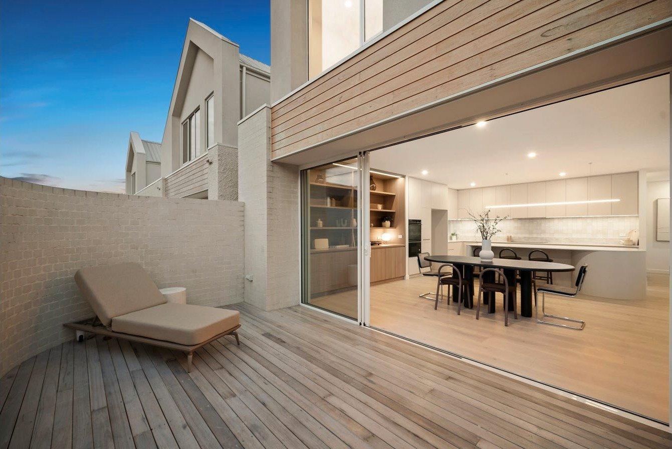 49 Kangaroo Road, Murrumbeena, 3163