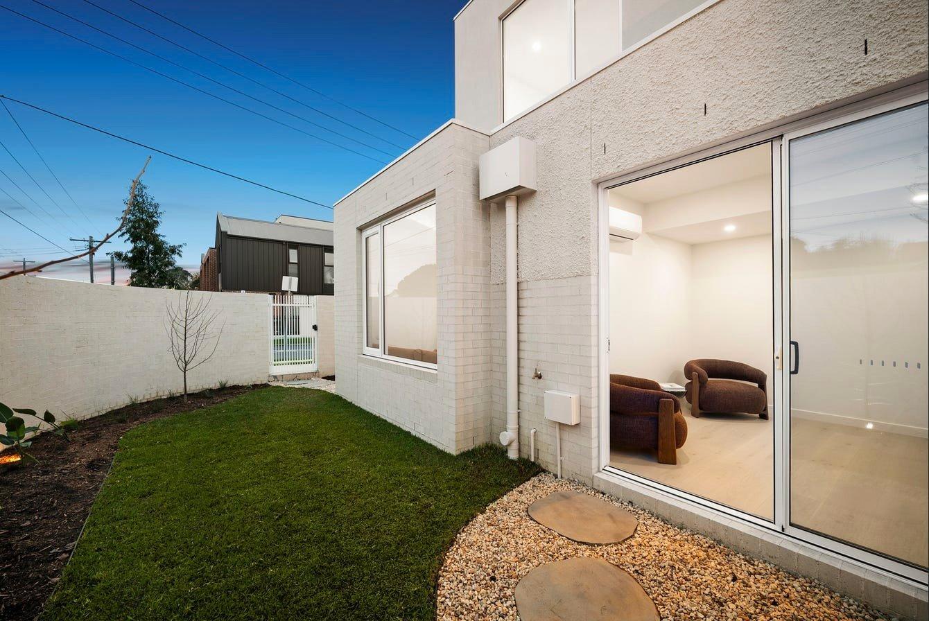 49 Kangaroo Road, Murrumbeena, 3163