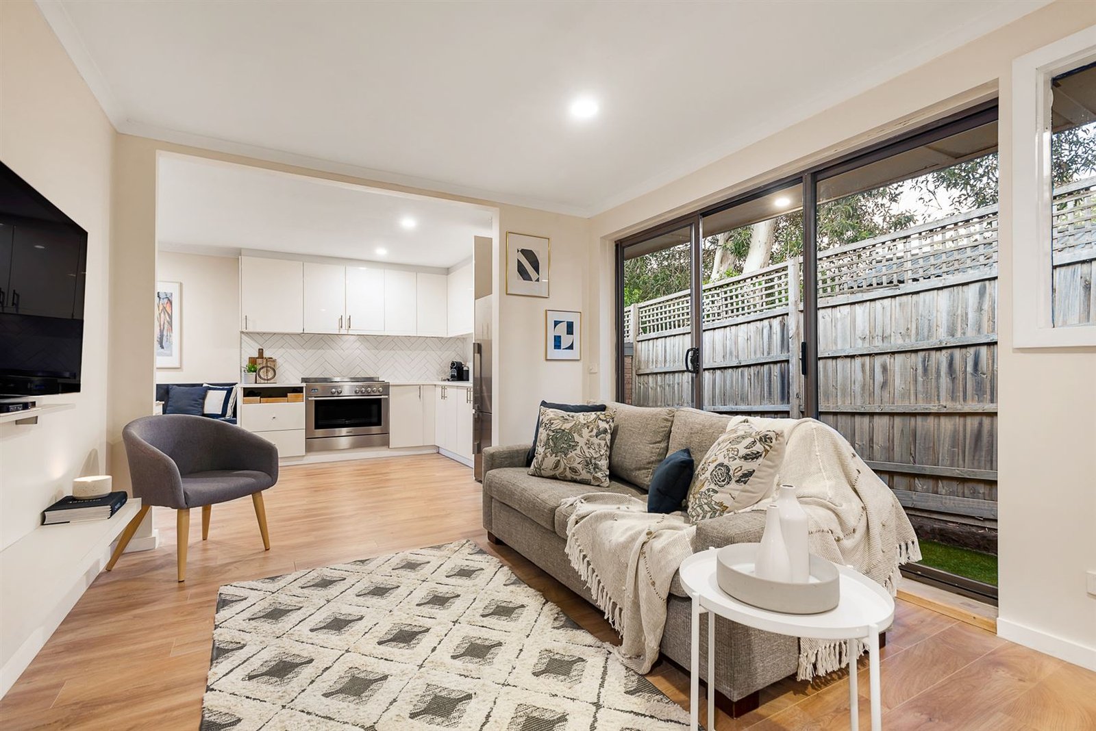 4/9 Middlesex Road, Surrey Hills, 3127