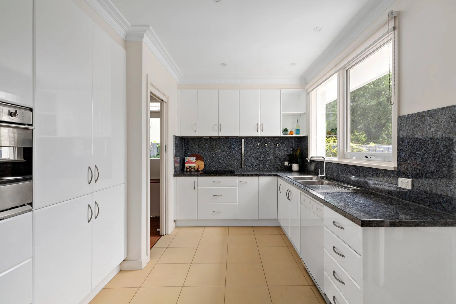 4/910 Glenferrie Road, Kew, 3101
