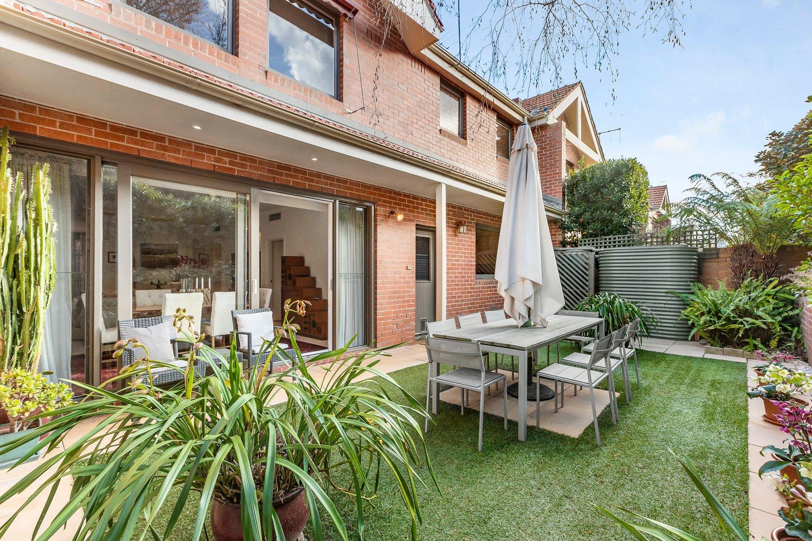 5 Ellesmore Court, Kew, 3101