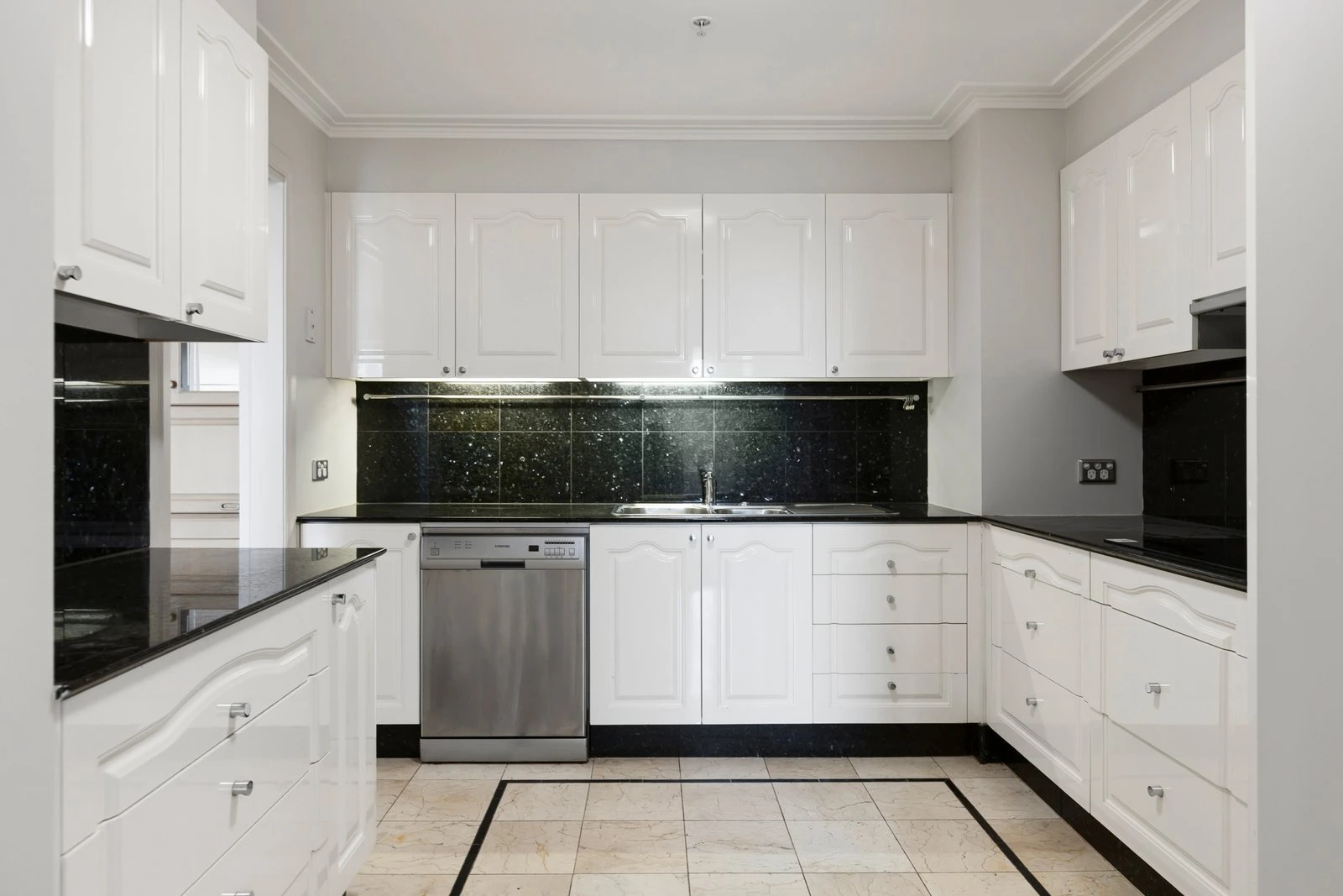 50/400 Victoria Parade, East Melbourne, 3002