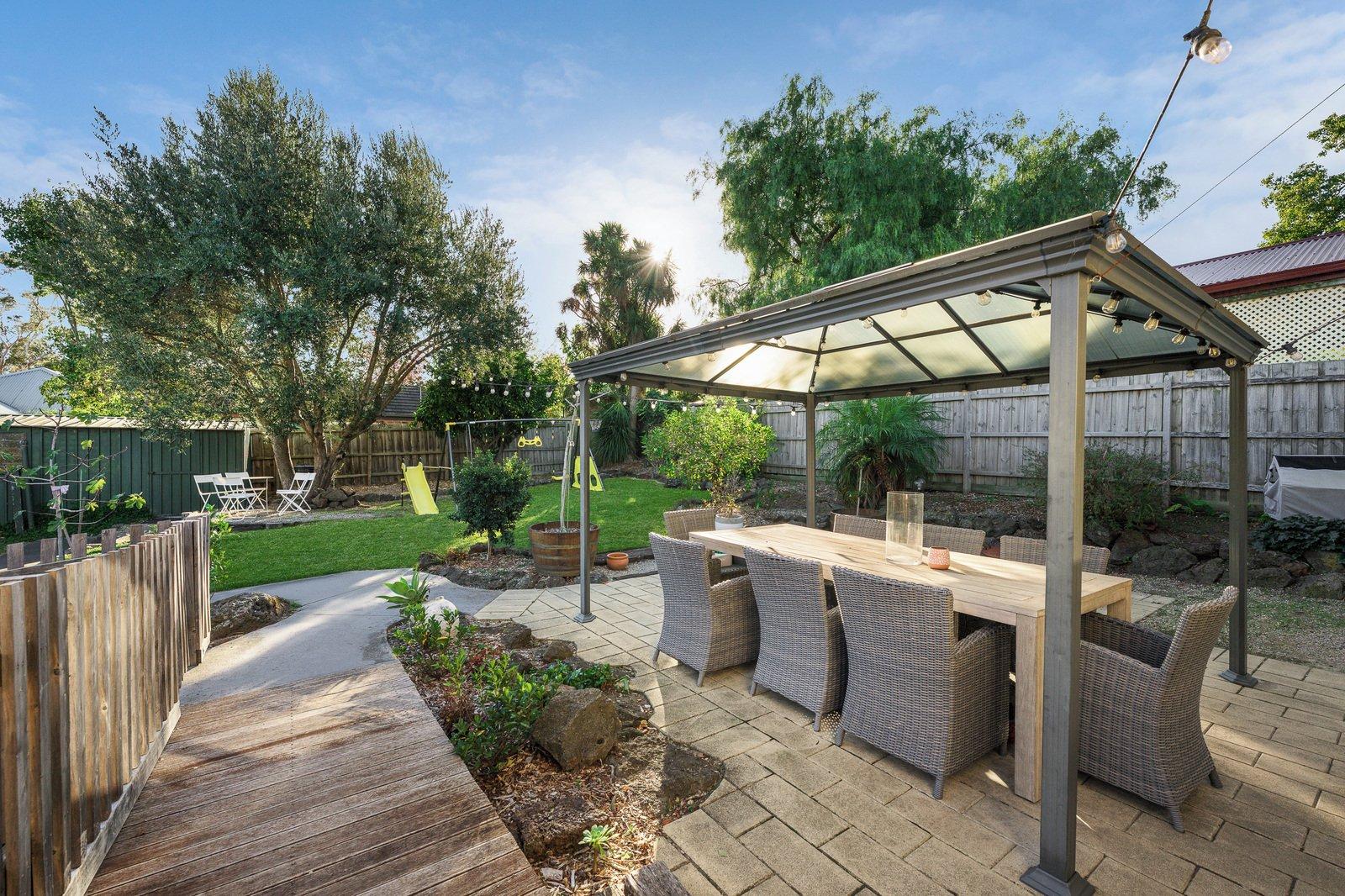 52 Suffolk Road, Surrey Hills, 3127