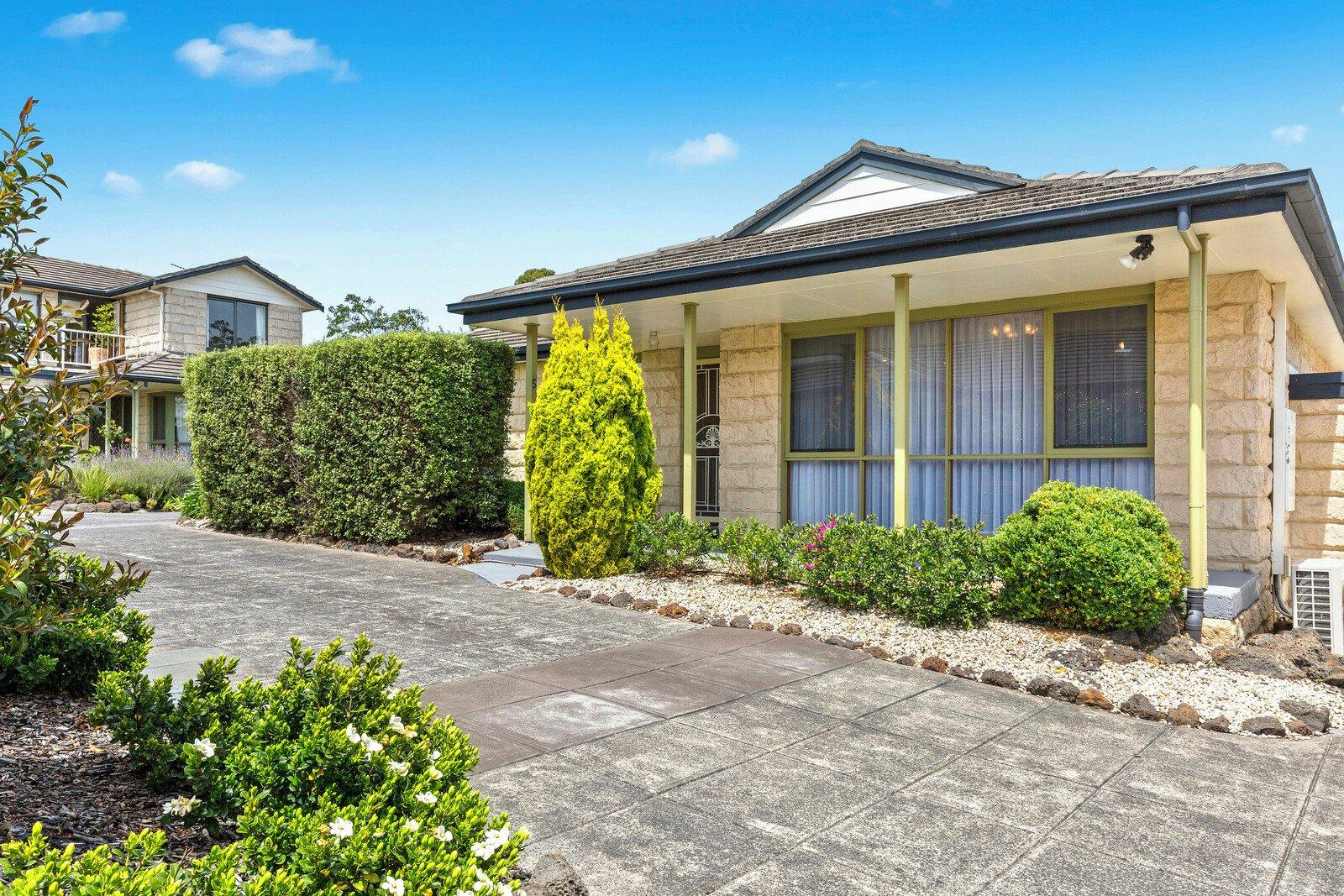 5/8-10 Clarkestown Avenue, Mount Eliza, 3930