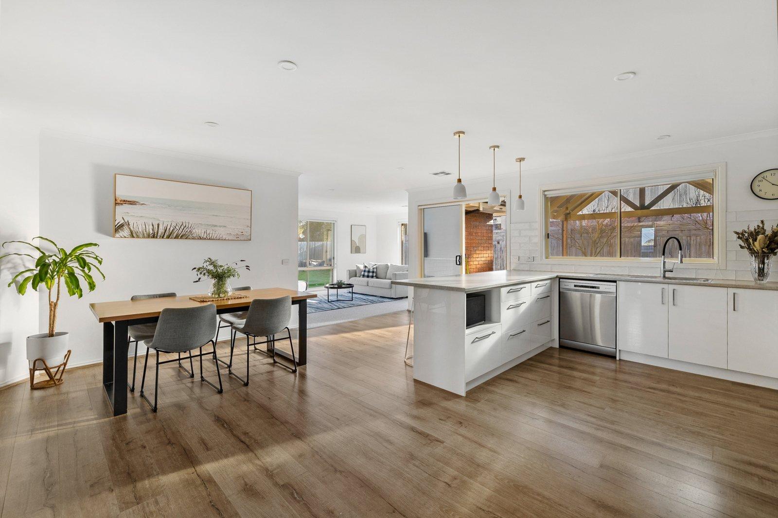6 Bagshot Court, Mornington, 3931