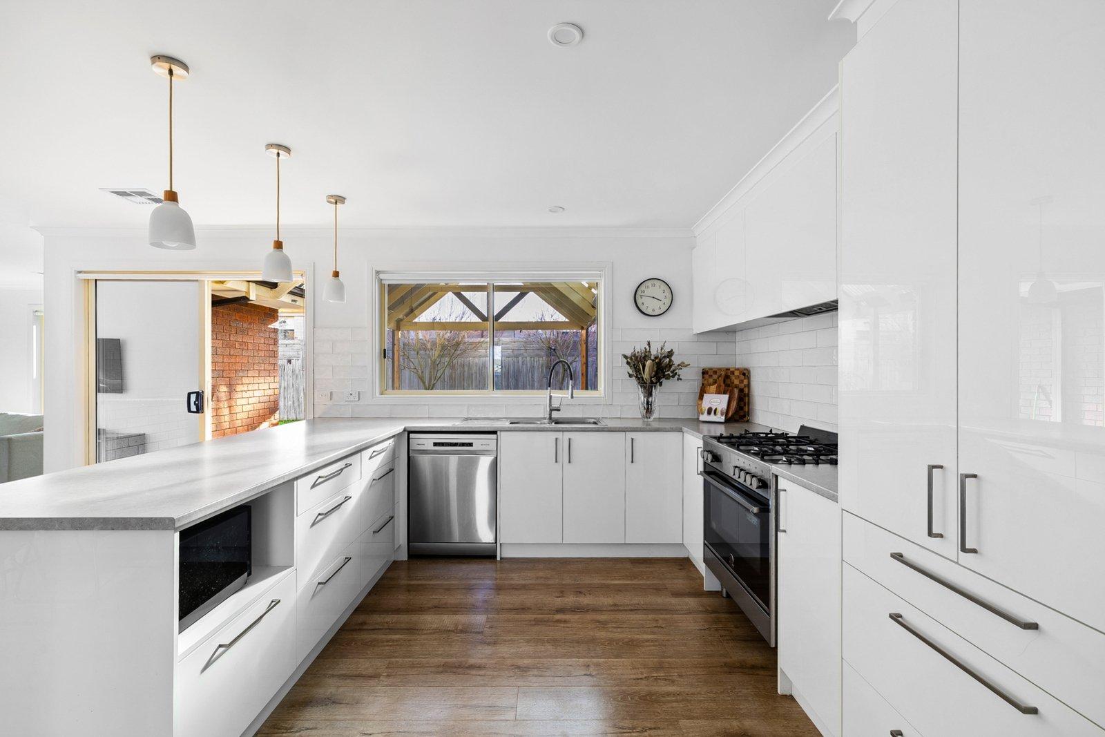 6 Bagshot Court, Mornington, 3931