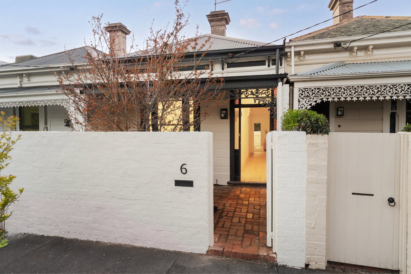 6 Merton Place, Albert Park, 3206