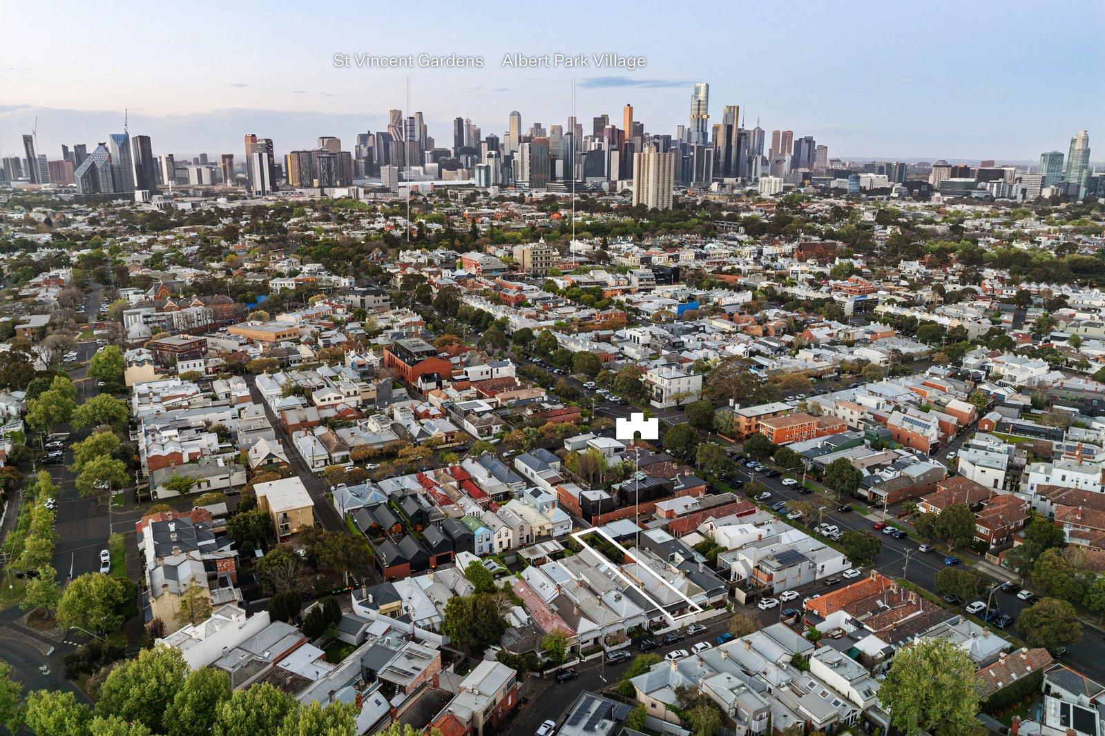 6 Merton Place, Albert Park, 3206