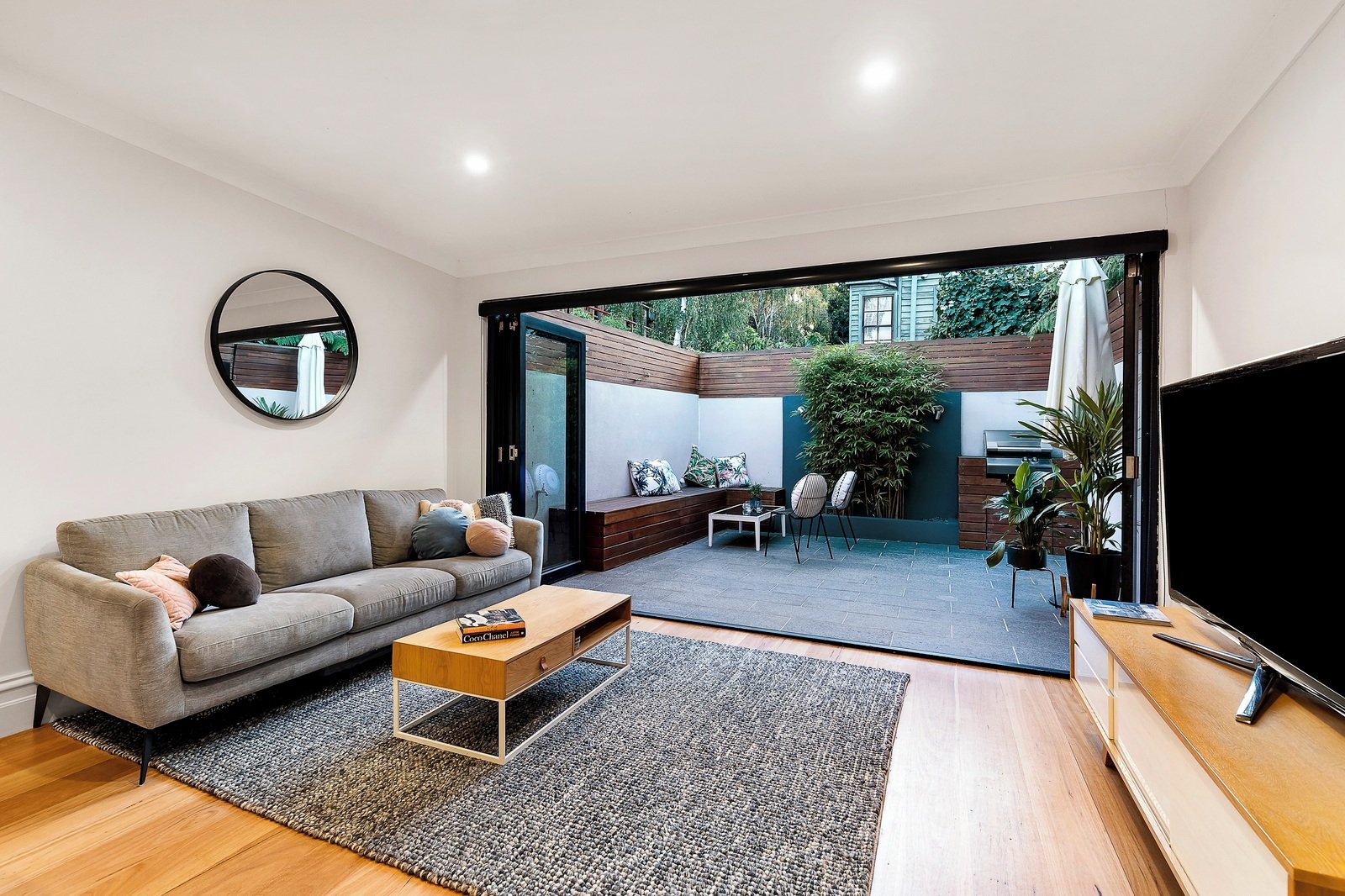 6 Napier Place, South Melbourne, 3205