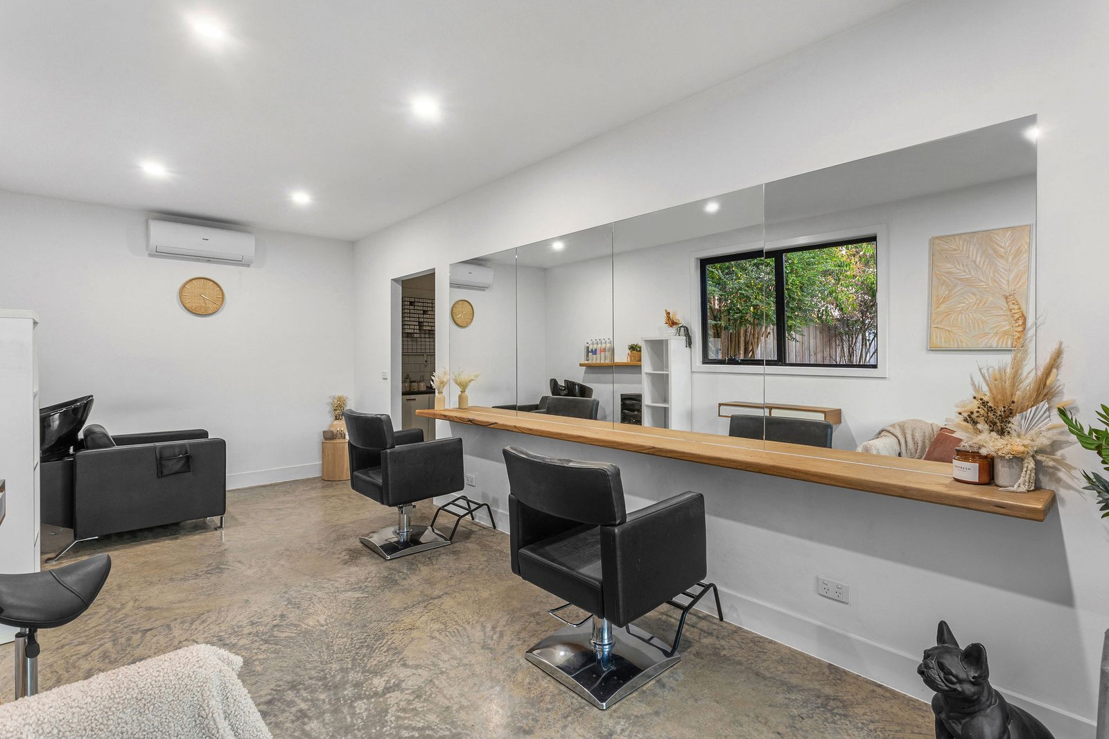 6 Pembroke Drive, Somerville, 3912