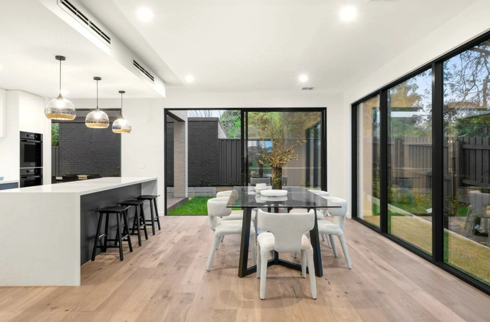6 Ryburne Avenue, Ashburton, 3147