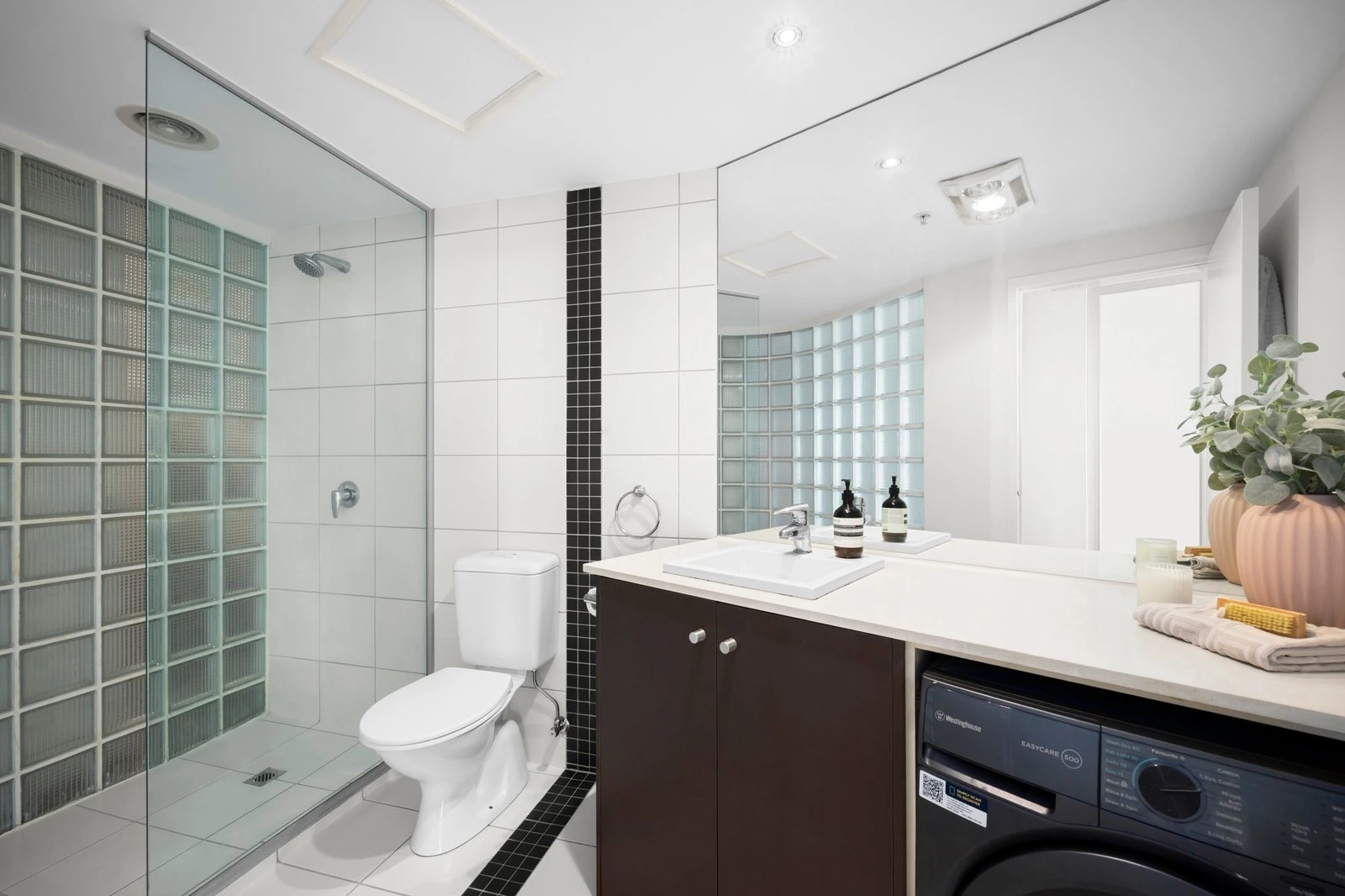 605/83 Queens Road, Melbourne, 3004