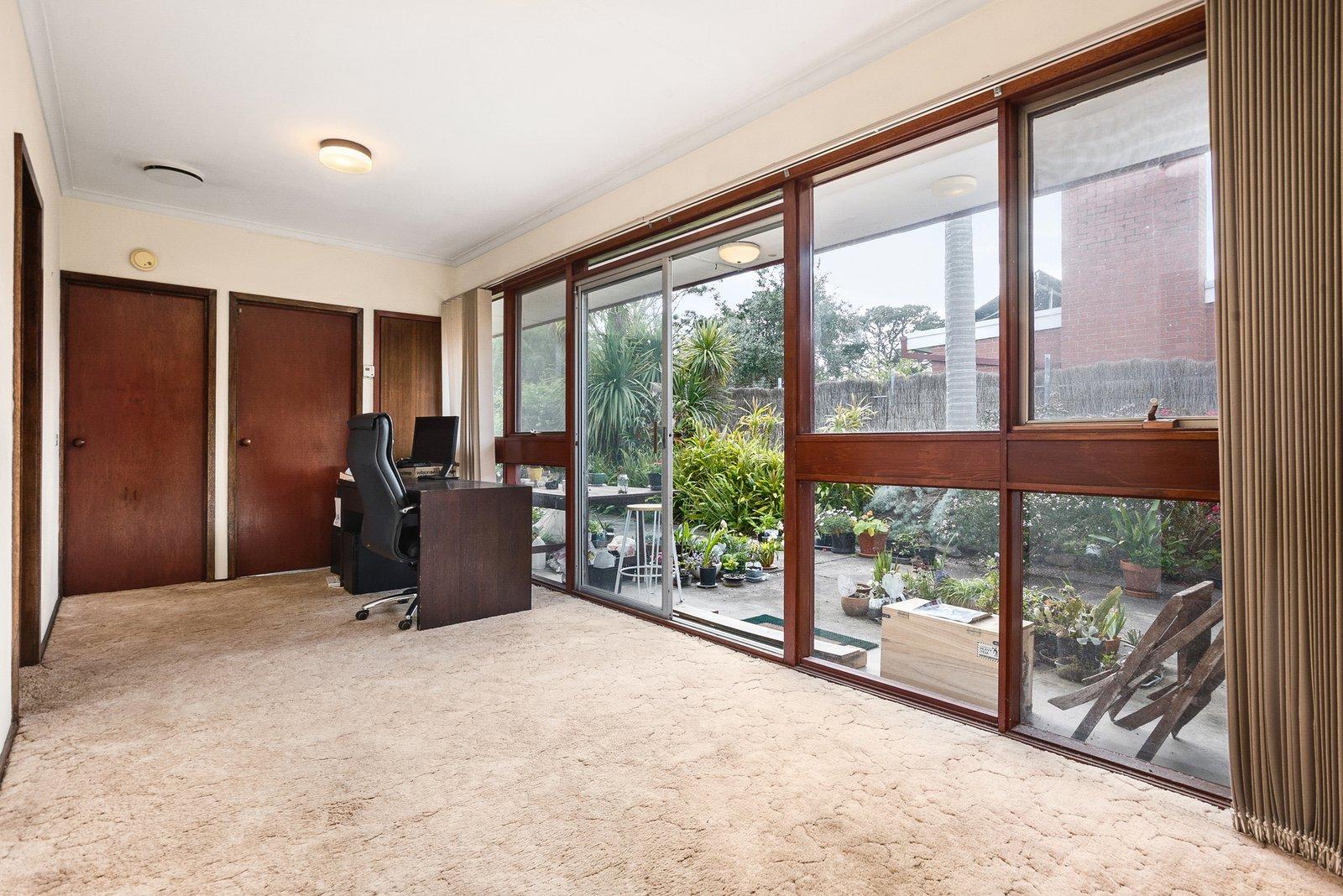 61 Lochiel Avenue, Edithvale, 3196
