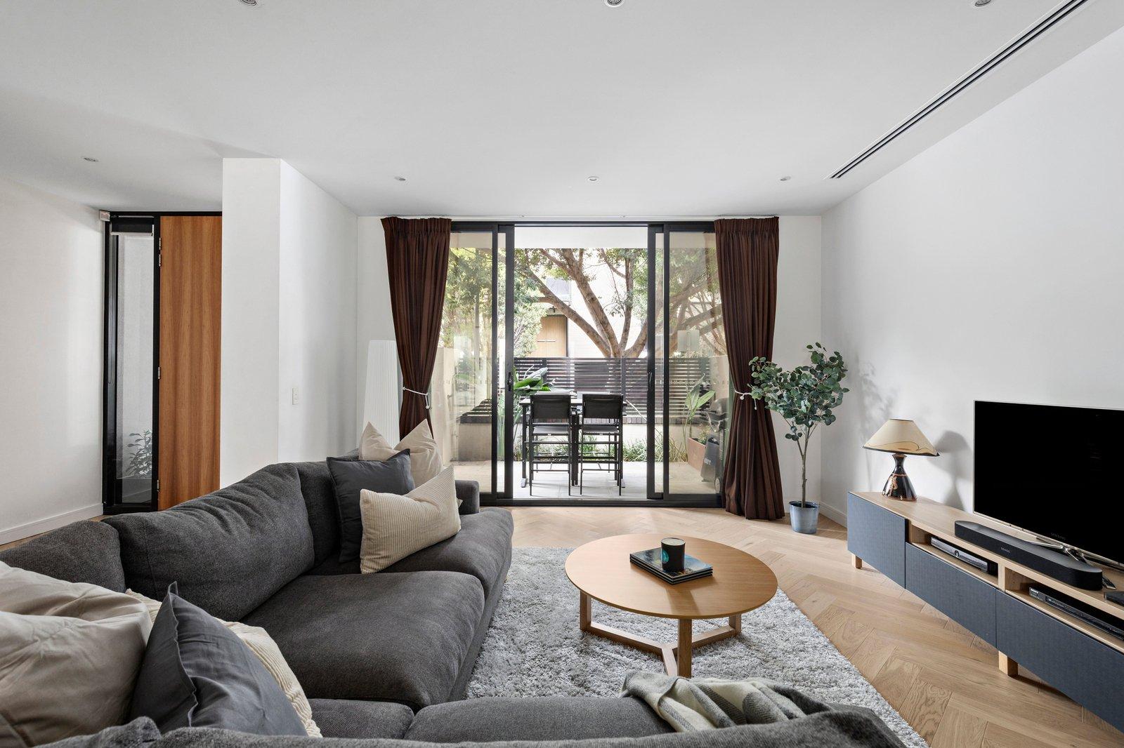 61 South Wharf Drive, Docklands, 3008