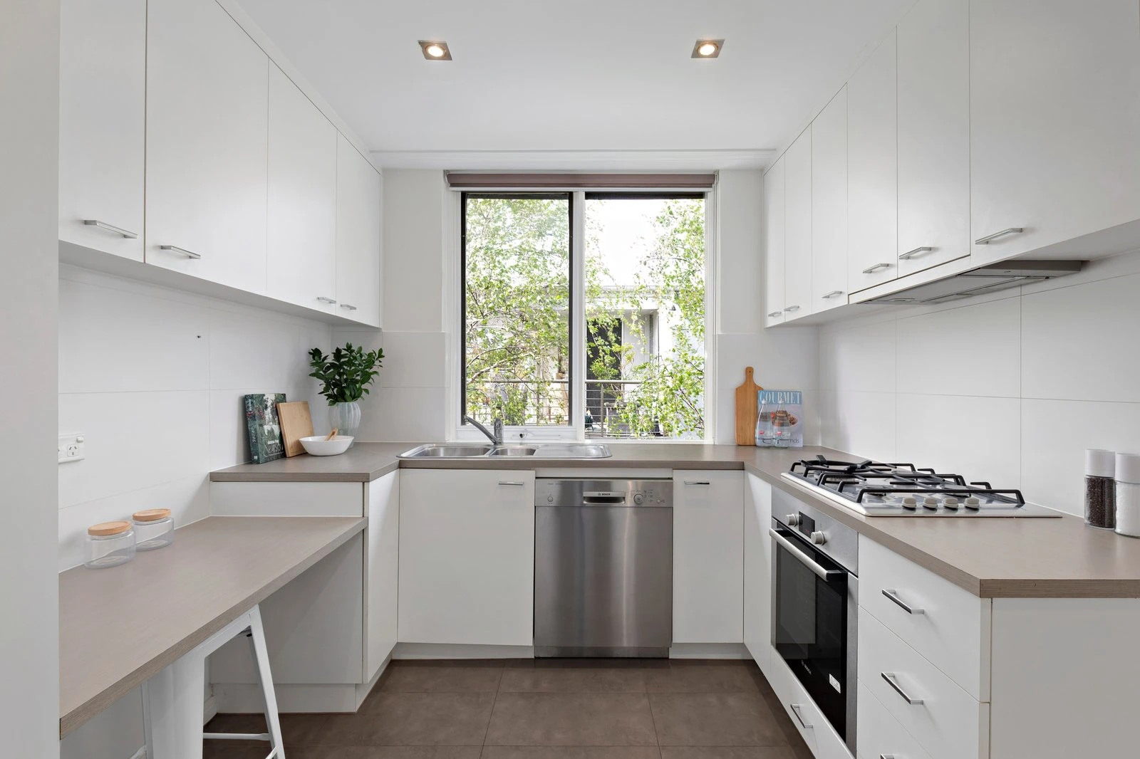 6/24 Tintern Avenue, Toorak, 3142