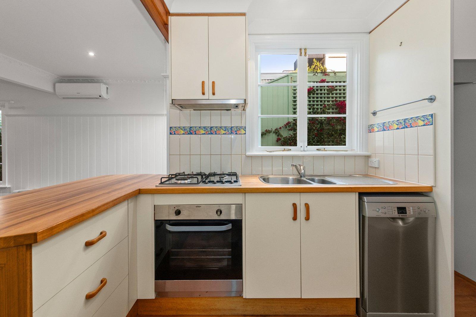 64 Aberdeen Road, Prahran, 3181